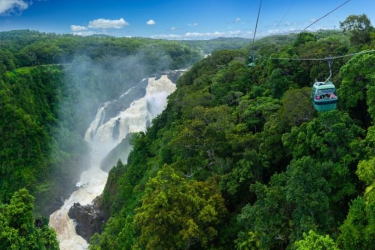 Cairns – Australia’s Tropical Gateway to Natural Wonders